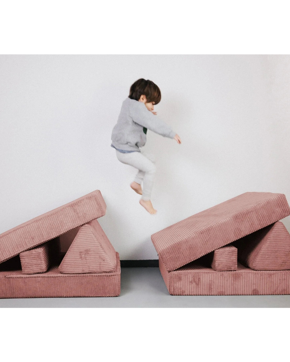 WONDERWUZZ Multifunktionales Spielsofa Oh So Sofy - Cord Wonderwuzz