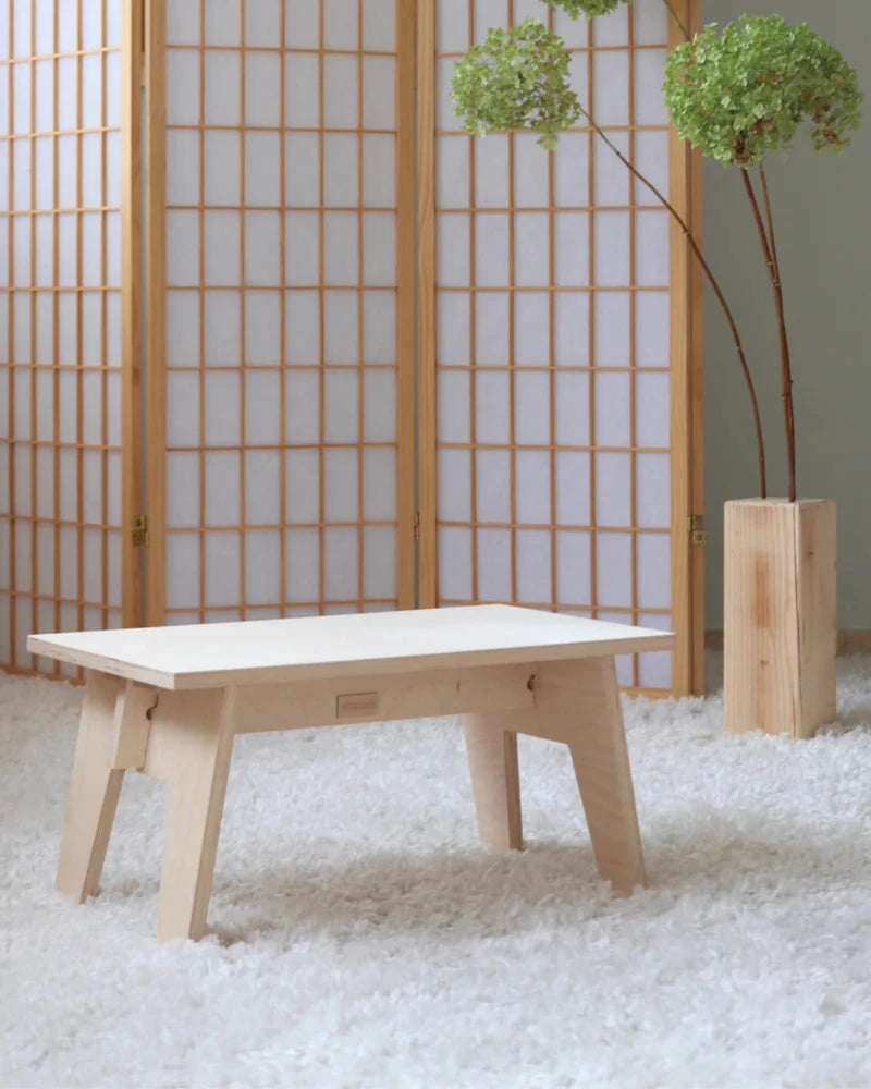 GRIMM'S Aki Hocker