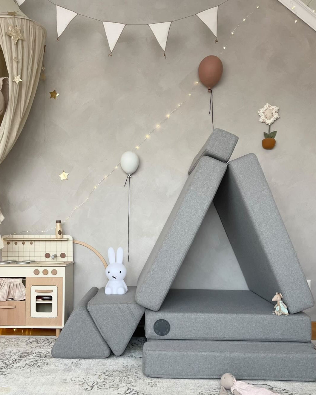 WONDERWUZZ Multifunktionales Spielsofa Oh So Sofy Wonderwuzz