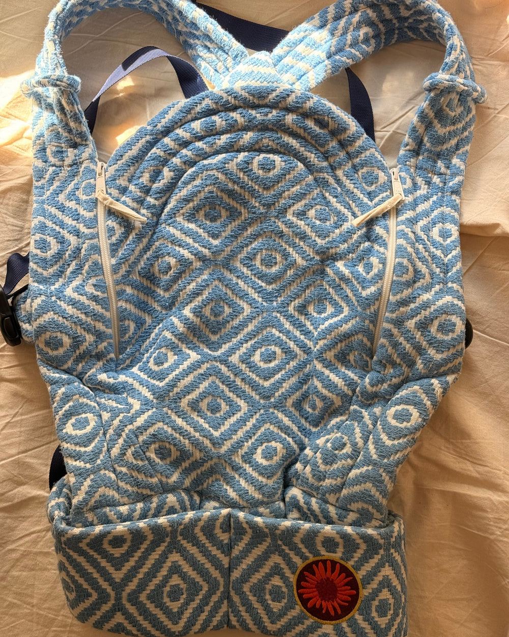 Babytrage MOOVA Balance Carrier Blaues Mosaik