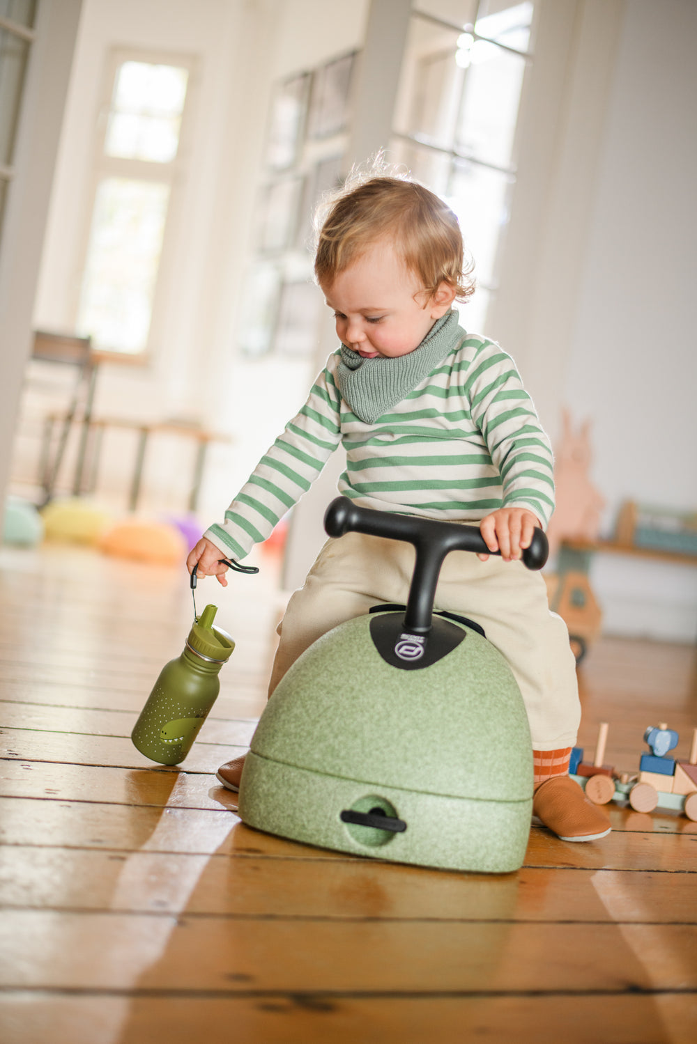 SCOOT & RIDE My First 3-in-1 Rutschfahrzeug für Kleinkinder